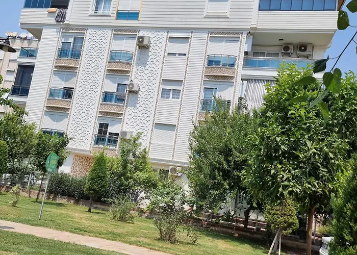 Merkezi Lueks Апартаменты Анталья