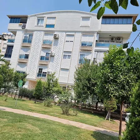 Merkezi Lueks Apartman Antalya